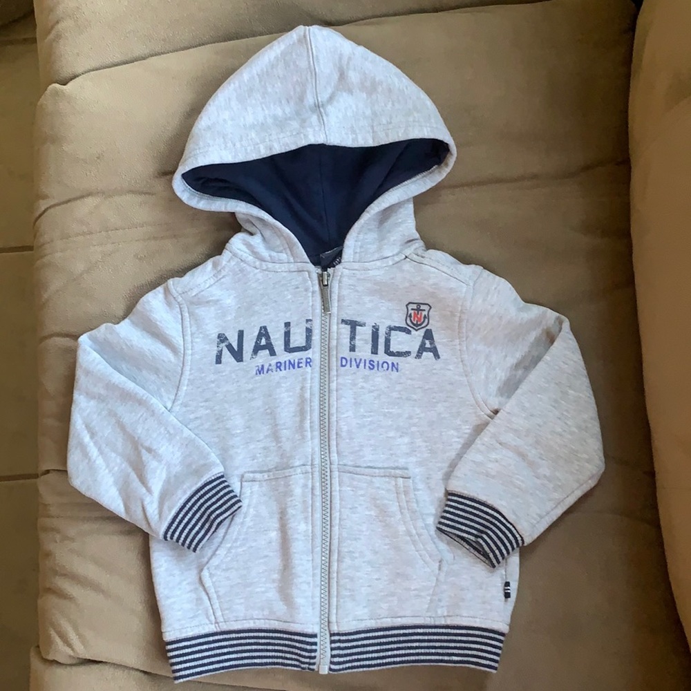NAUTICA ZIP-UP HOODIE. Sz 3T. Like new condition.